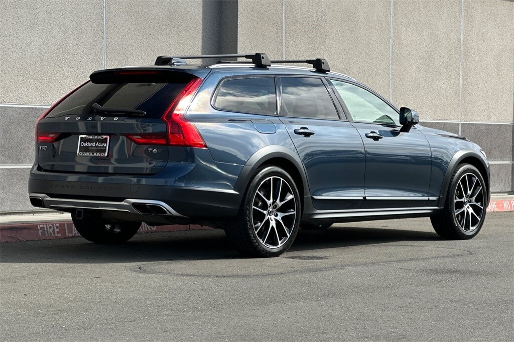 2020 Volvo V90 Cross Country T6 AWD photo 4