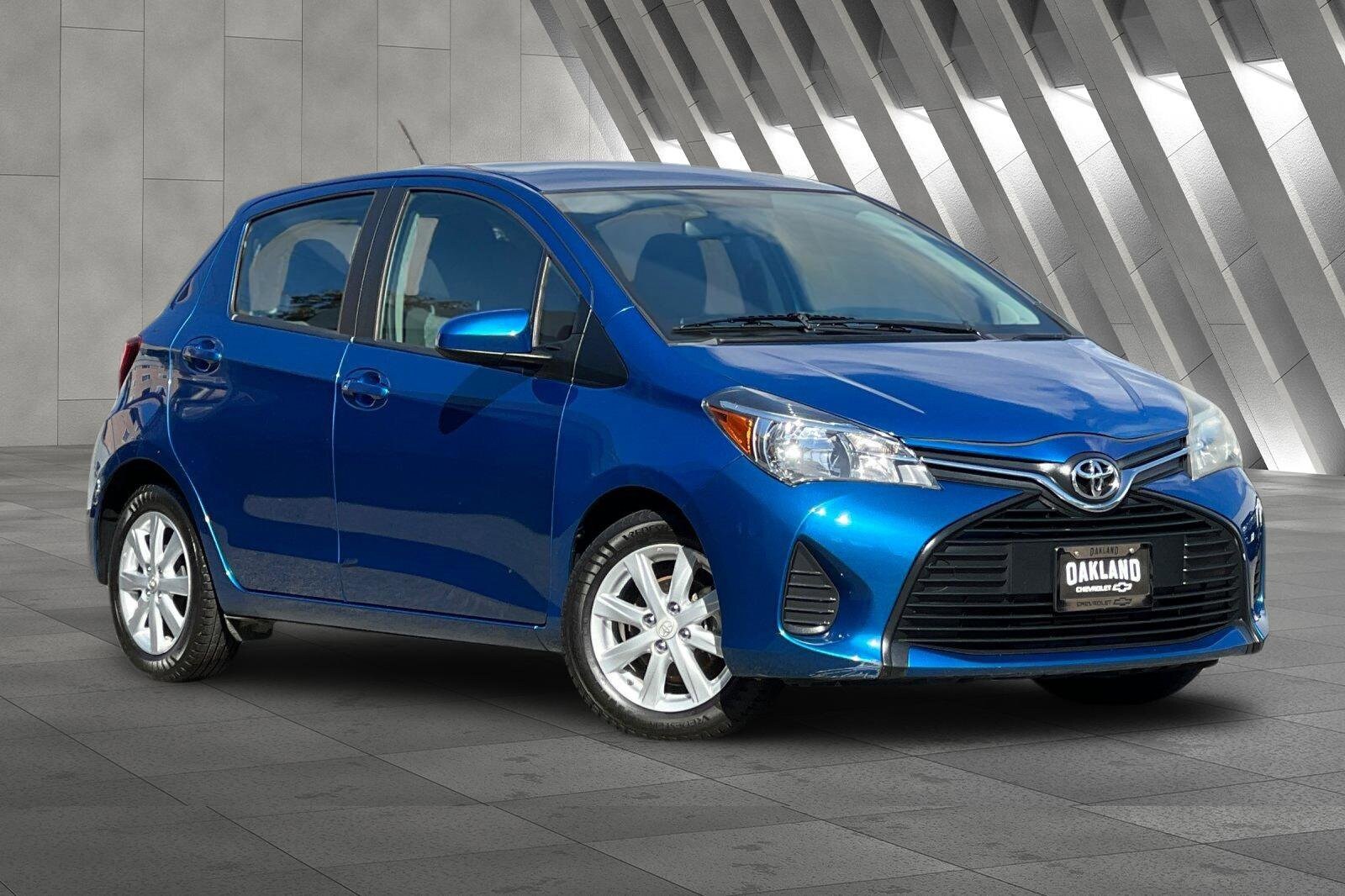 2015 Toyota Yaris L photo 2