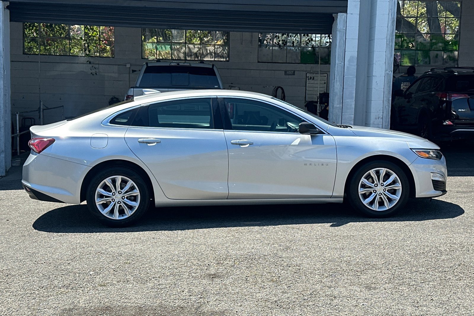 2019 Chevrolet Malibu 1LT photo 3