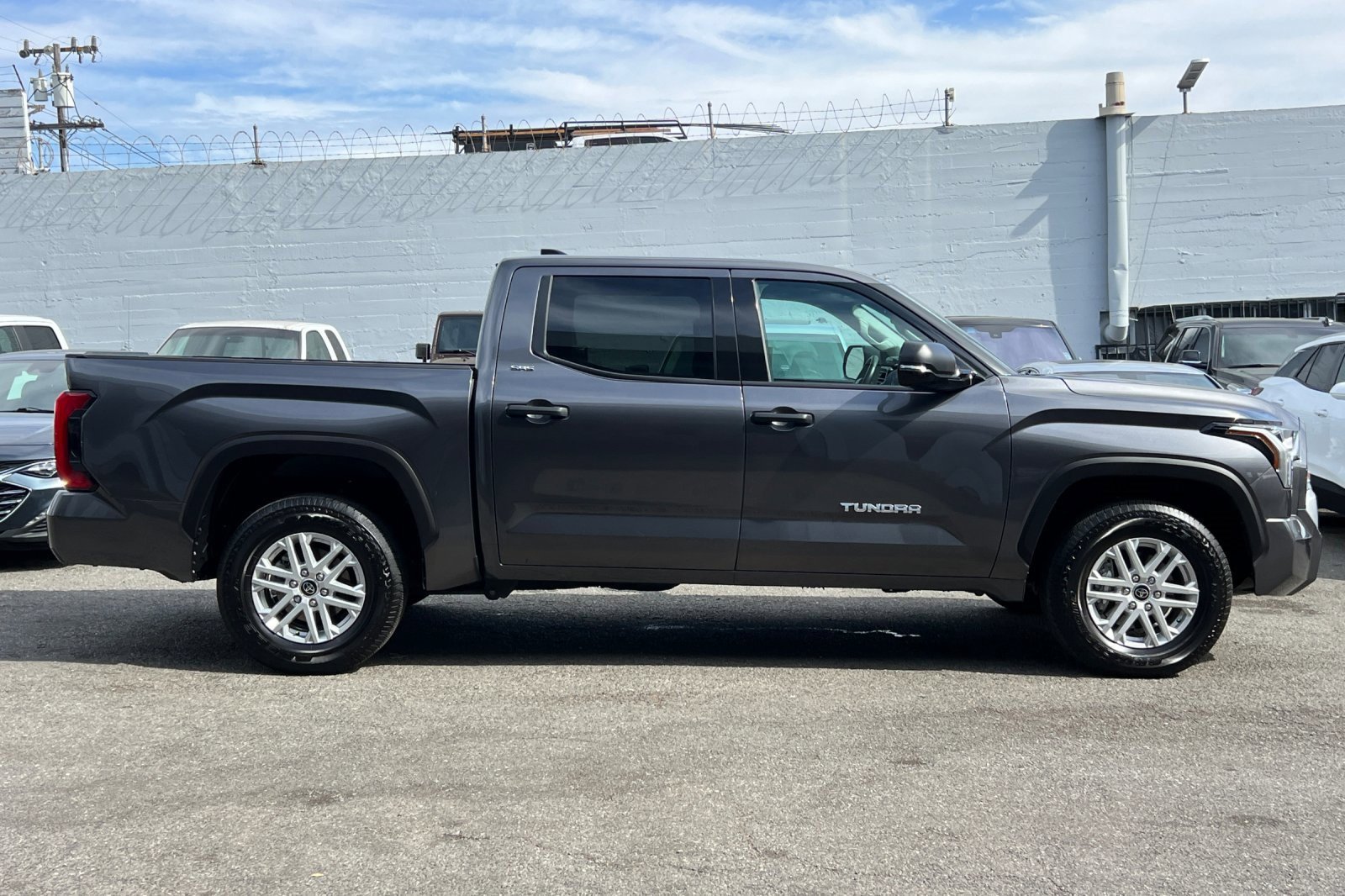 2023 Toyota Tundra SR5 photo 3