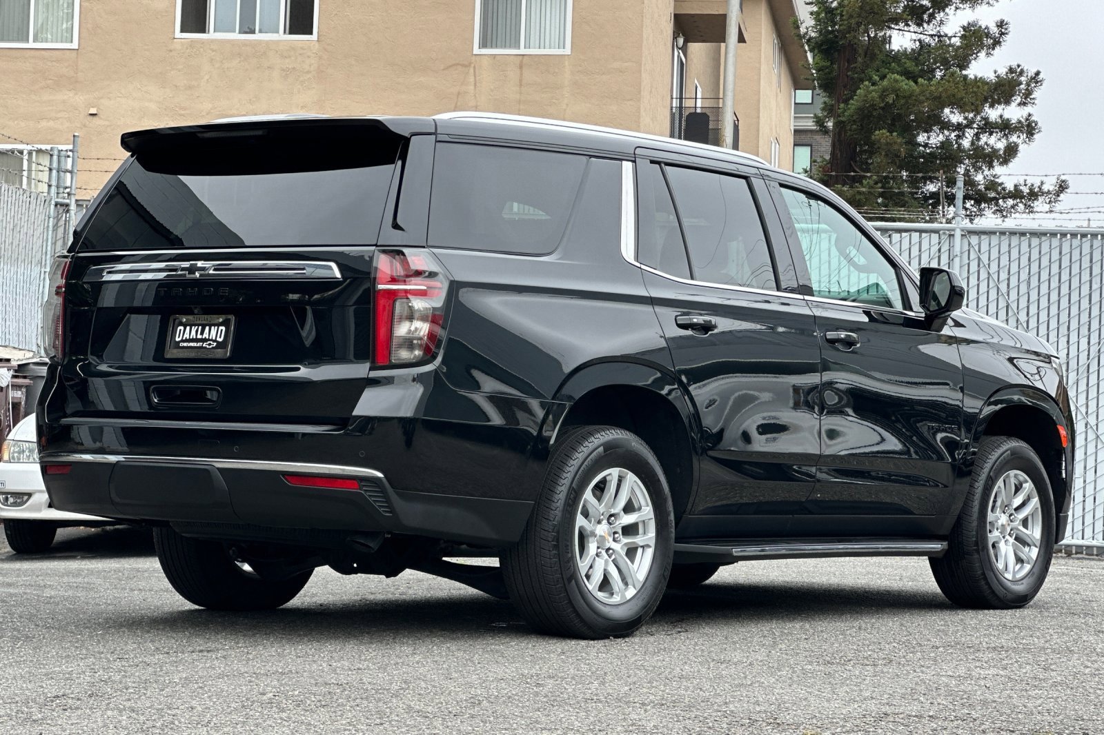 2023 Chevrolet Tahoe LS photo 4