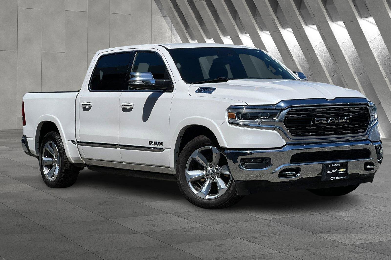 2021 Ram 1500 Limited photo 2