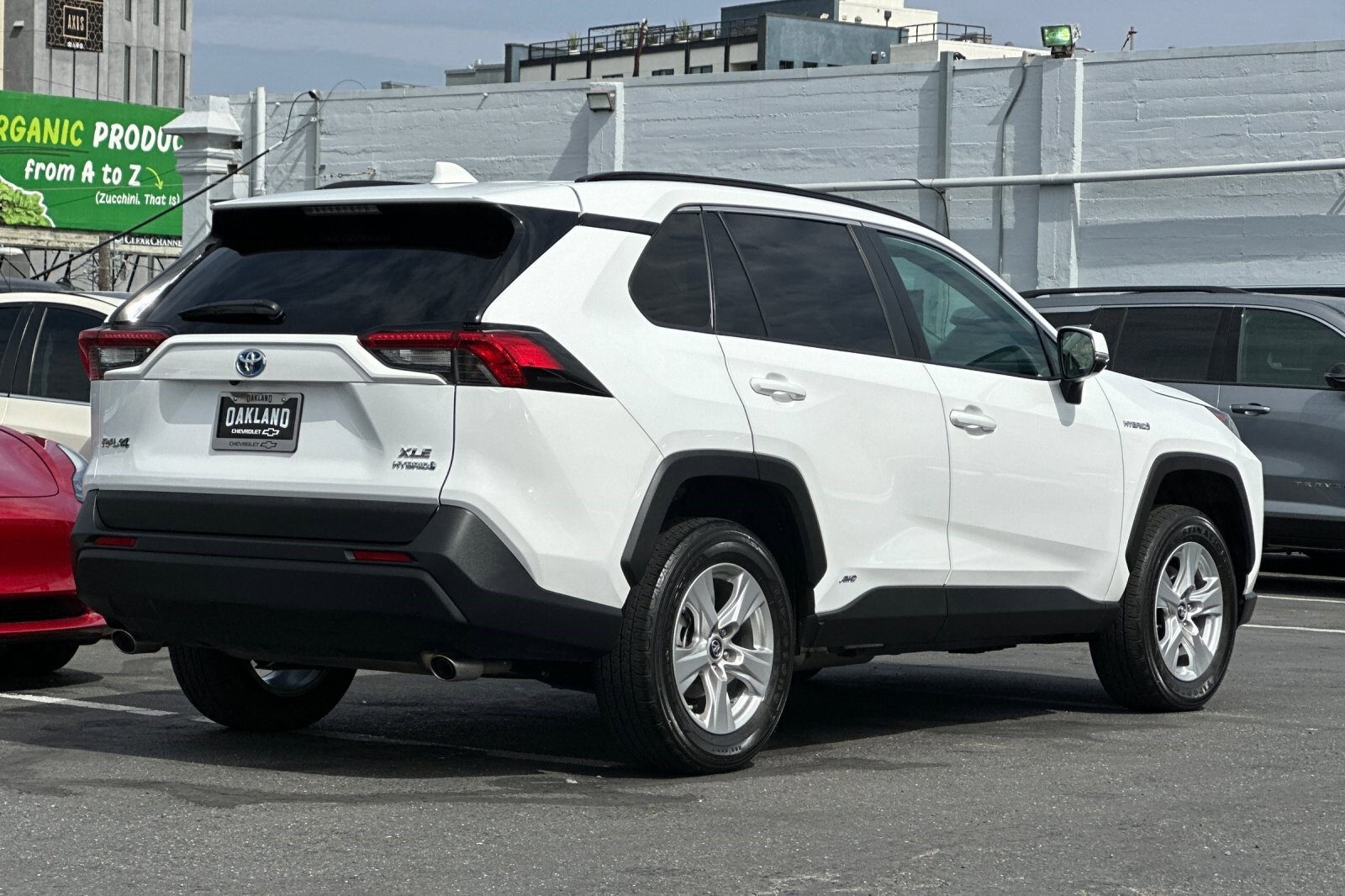 2019 Toyota RAV4 Hybrid XLE photo 2