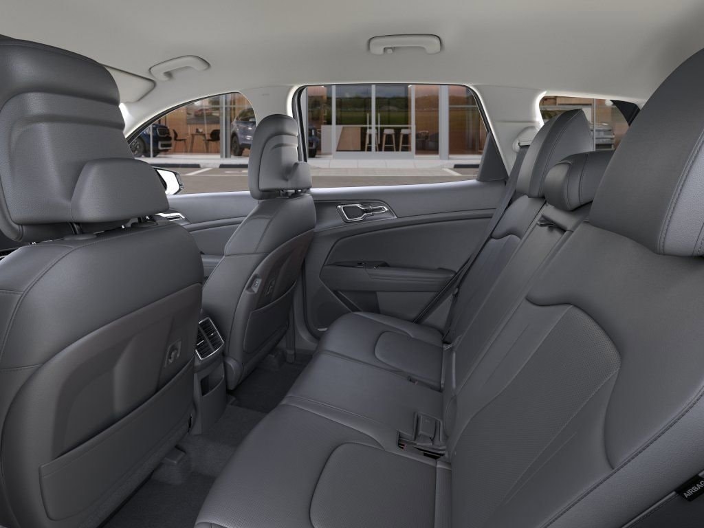 2025 Kia Sportage EX - Photo 18