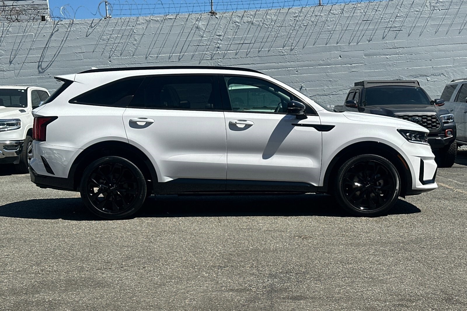 2022 Kia Sorento SX photo 2