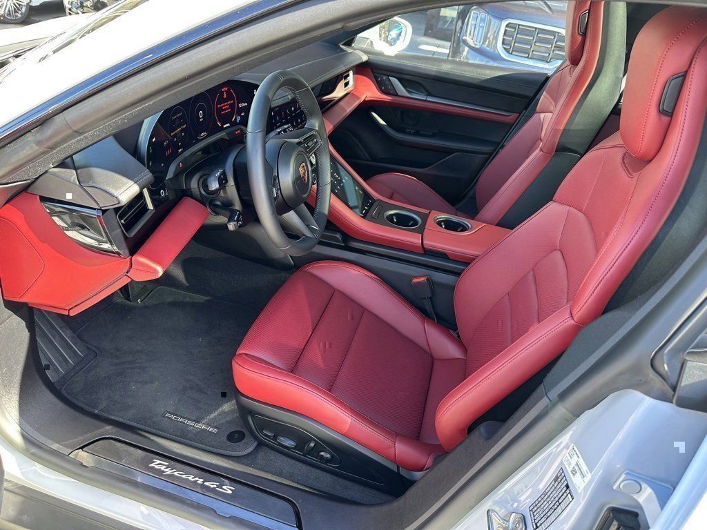 2022 Porsche Taycan Cross Turismo 4S photo 6