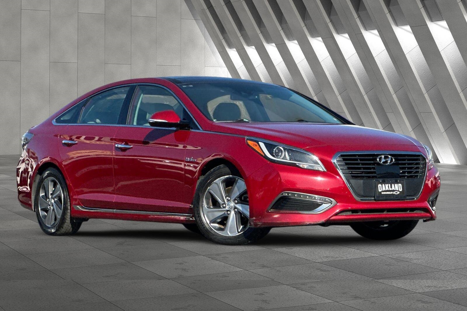 2016 Hyundai Sonata Hybrid Limited photo 2