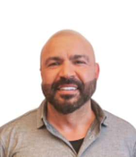 Staff member Chris Nasrat from ID_721c04f268ea