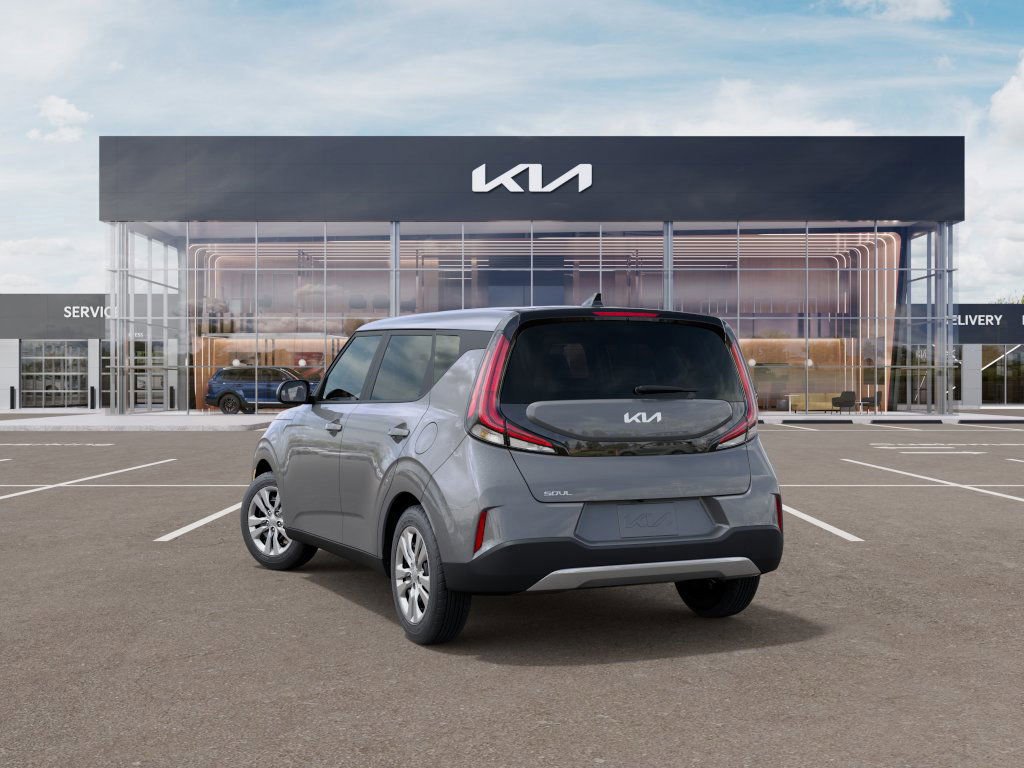 2025 Kia Soul LX photo 4