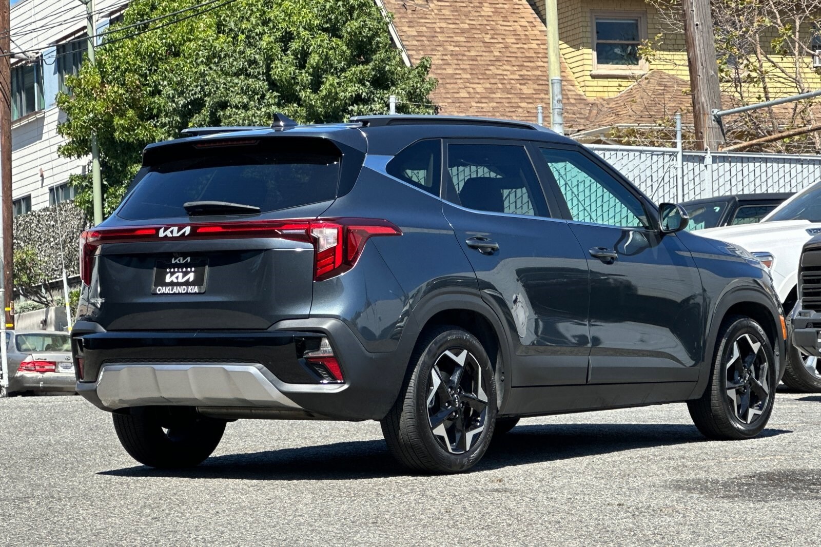 2024 Kia Seltos EX photo 3