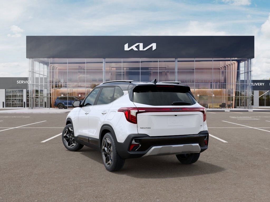 2025 Kia Seltos SX photo 4