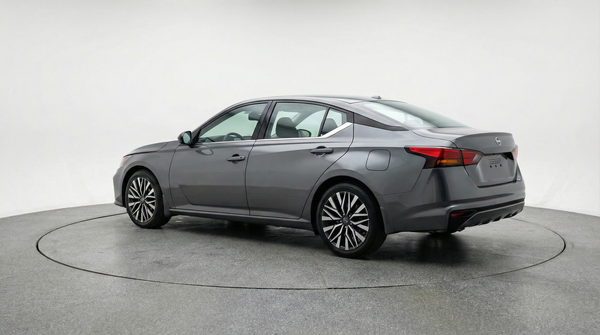 Thumbnail: 2025 Nissan Altima - 5