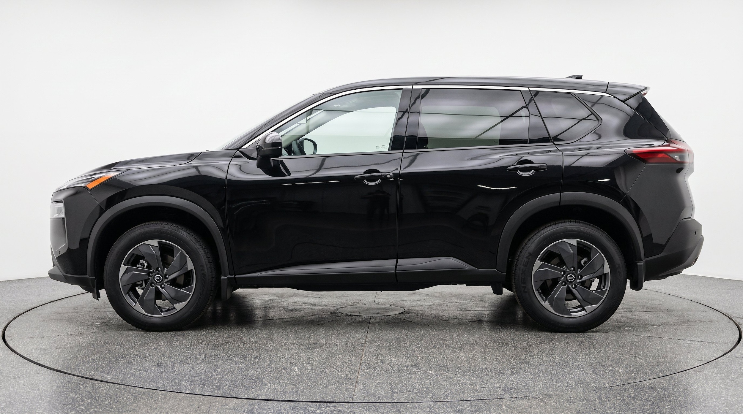 Thumbnail: 2025 Nissan Rogue - 5