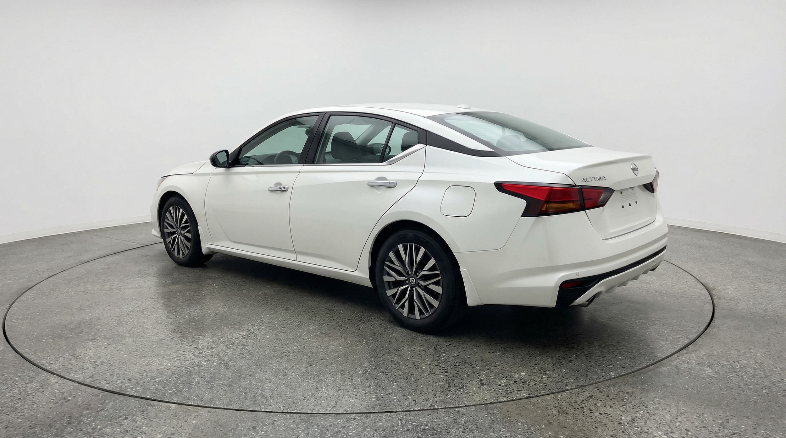 Thumbnail: 2025 Nissan Altima - 5