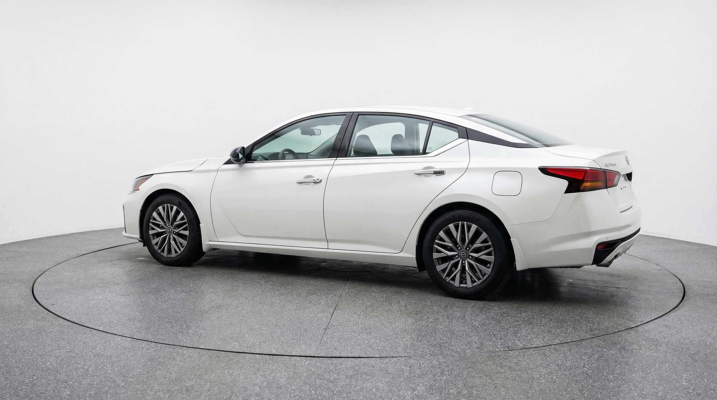 Thumbnail: 2025 Nissan Altima - 5