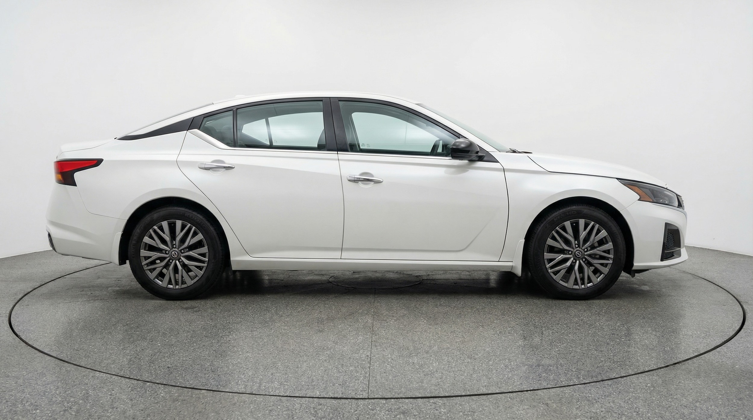 Thumbnail: 2025 Nissan Altima - 8