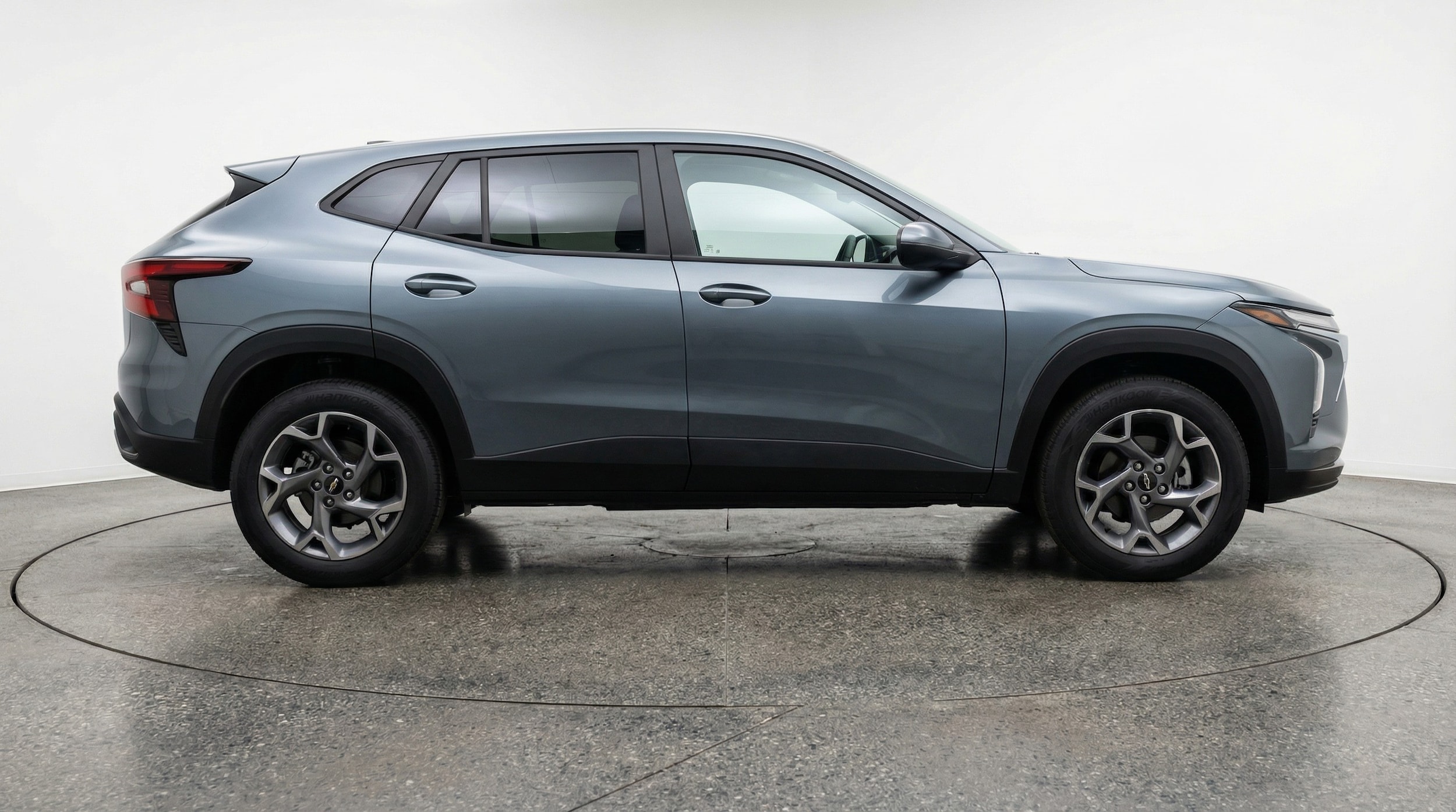 Thumbnail: 2025 Chevrolet Trax - 8