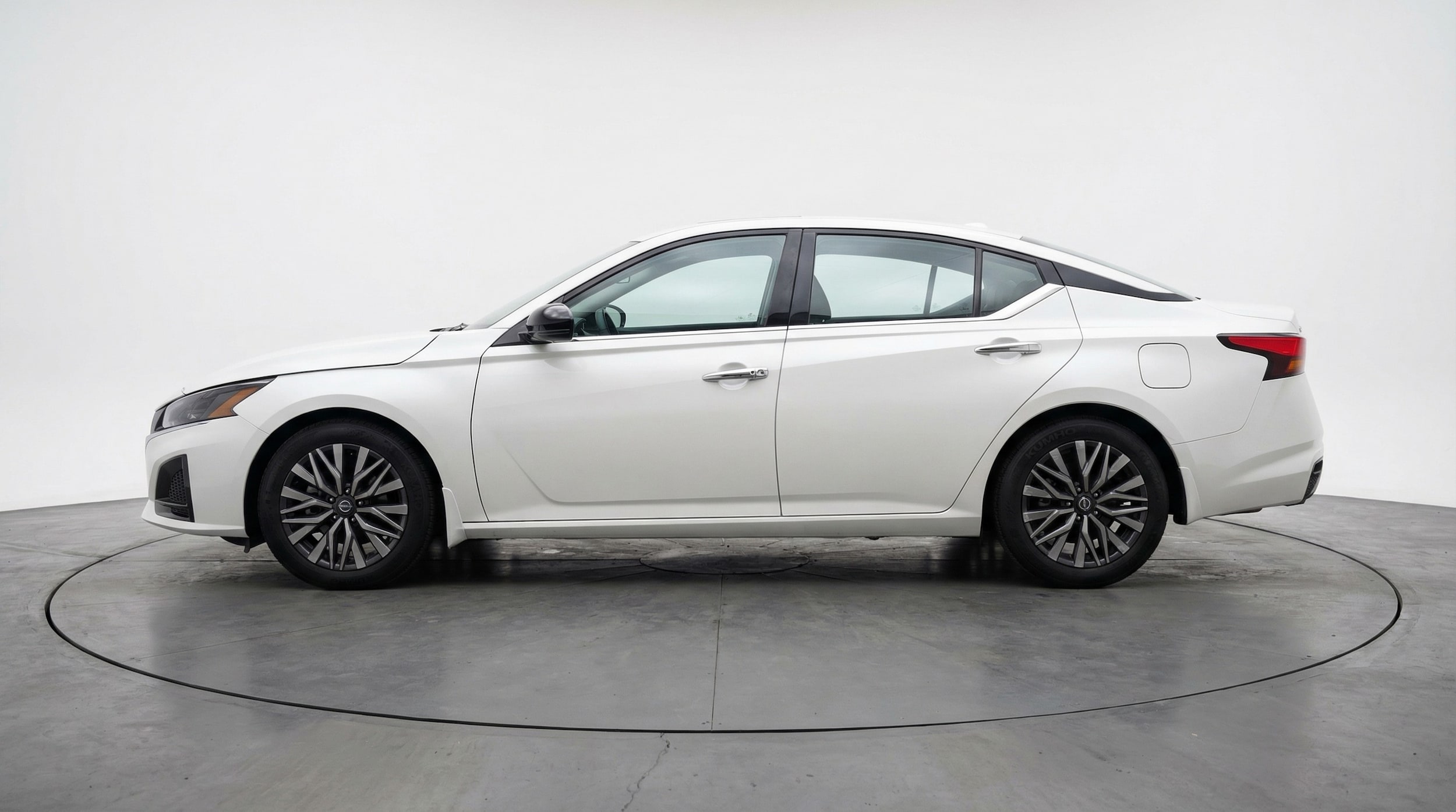 Thumbnail: 2025 Nissan Altima - 4
