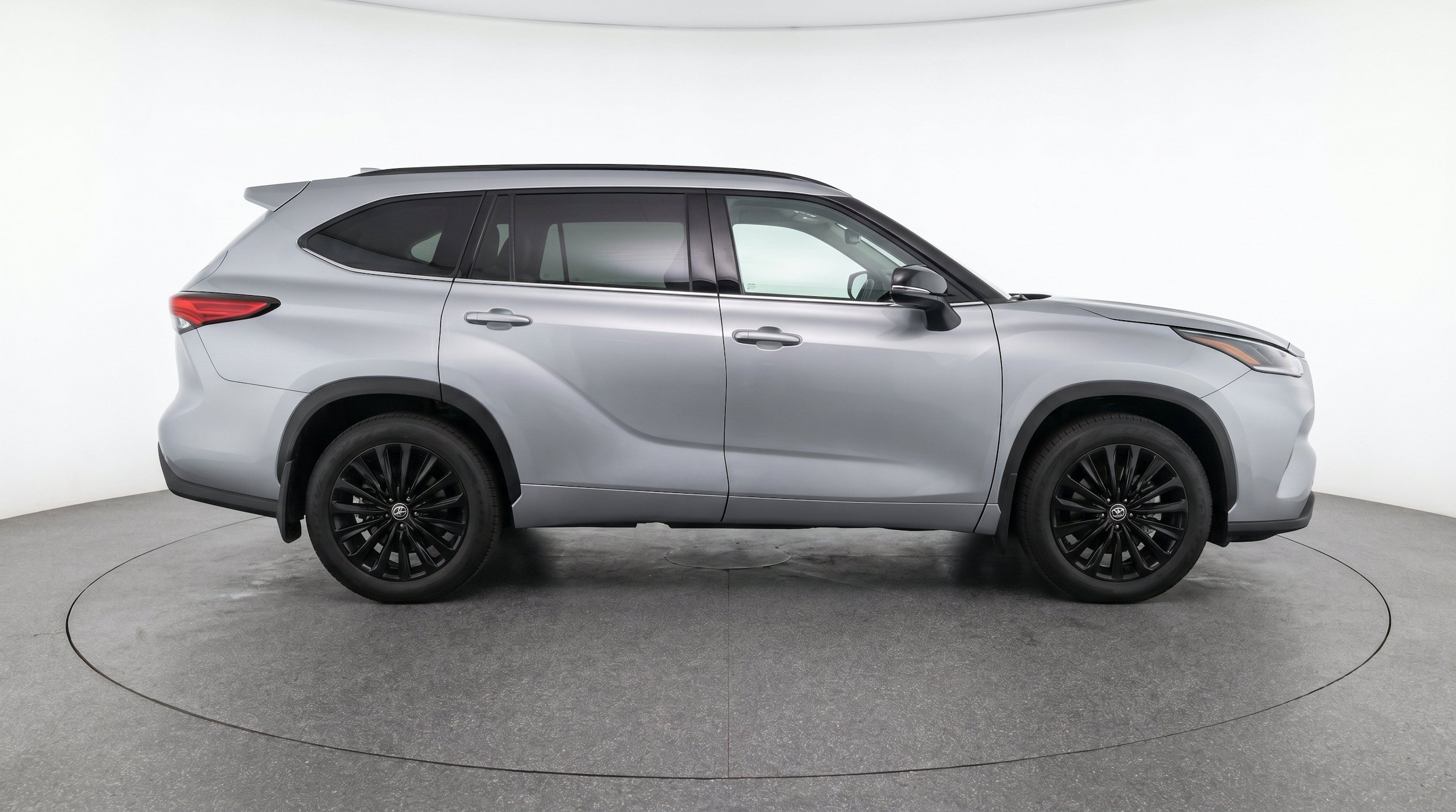 Thumbnail: 2025 Toyota Highlander - 11
