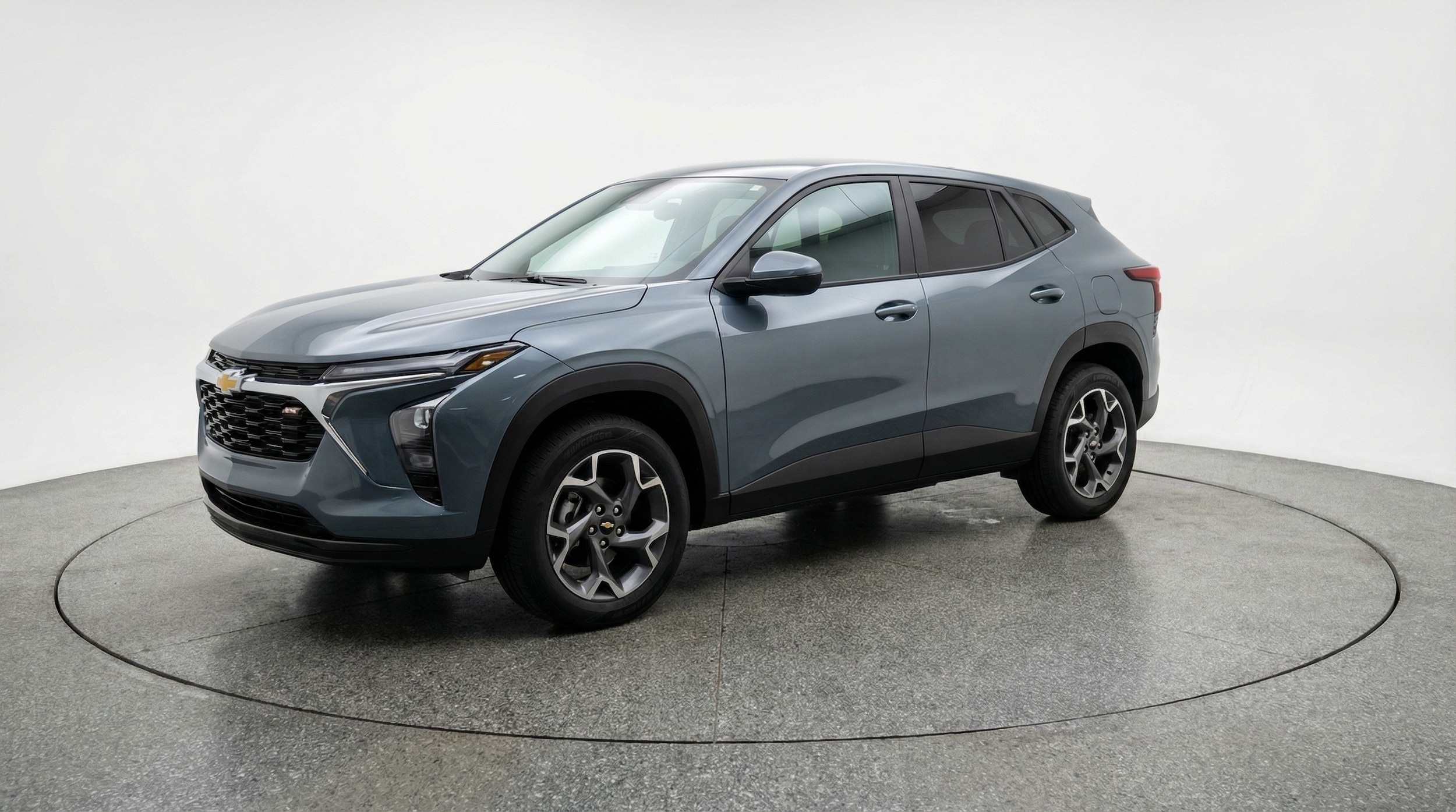 Thumbnail: 2025 Chevrolet Trax - 3