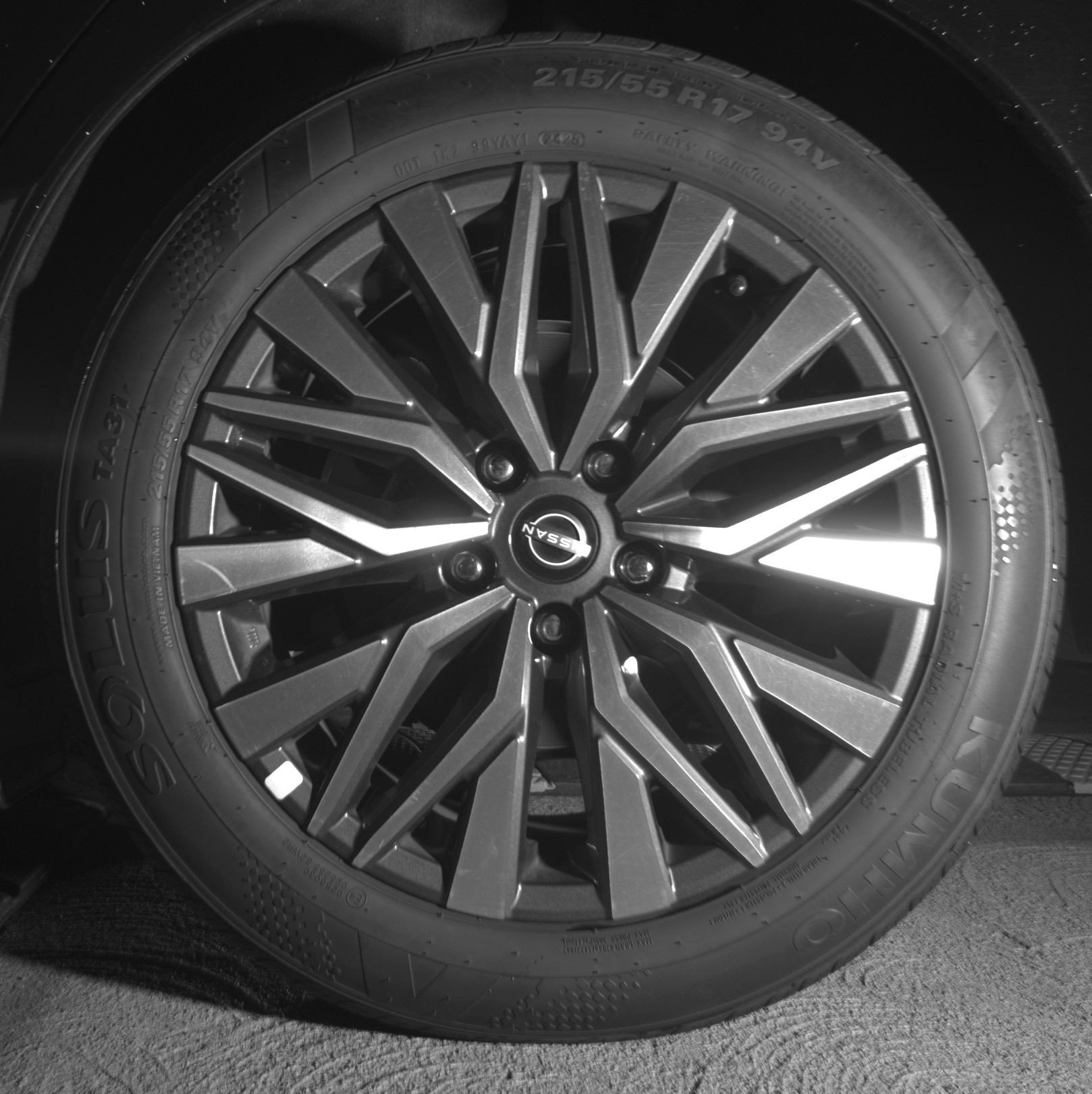 2025 Nissan Altima SV - Photo 14
