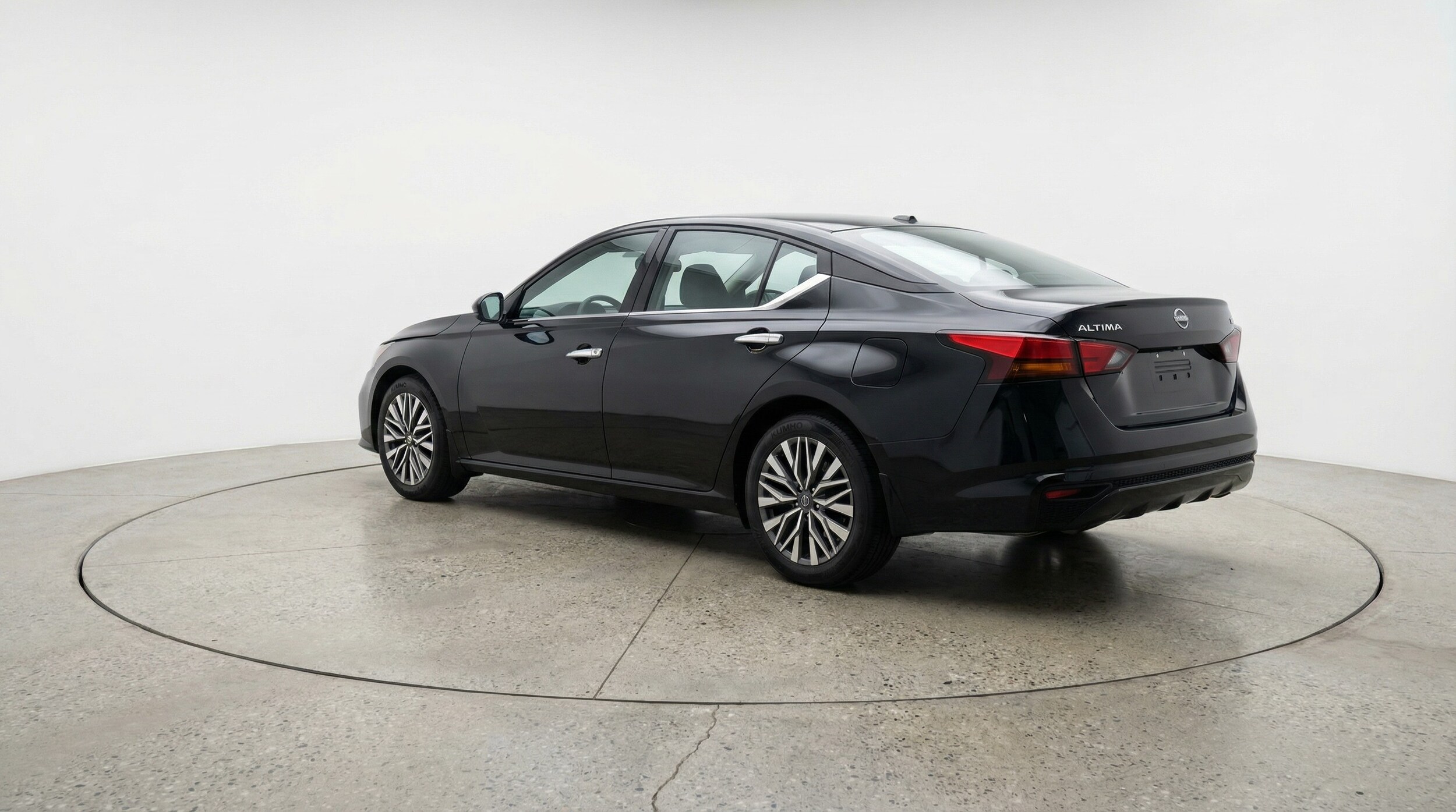 Thumbnail: 2025 Nissan Altima - 5