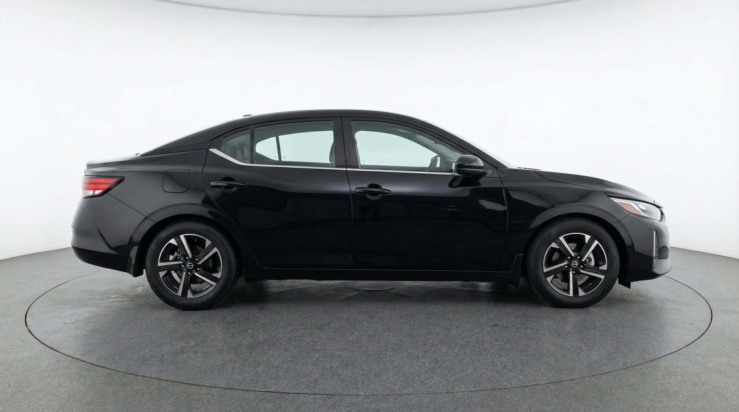 Thumbnail: 2025 Nissan Sentra - 11