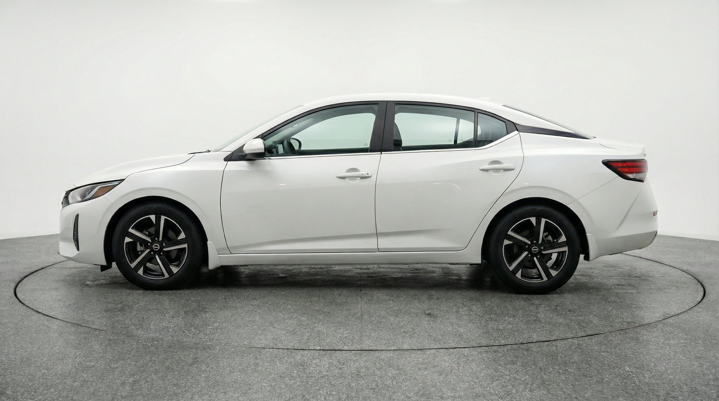 Thumbnail: 2025 Nissan Sentra - 5