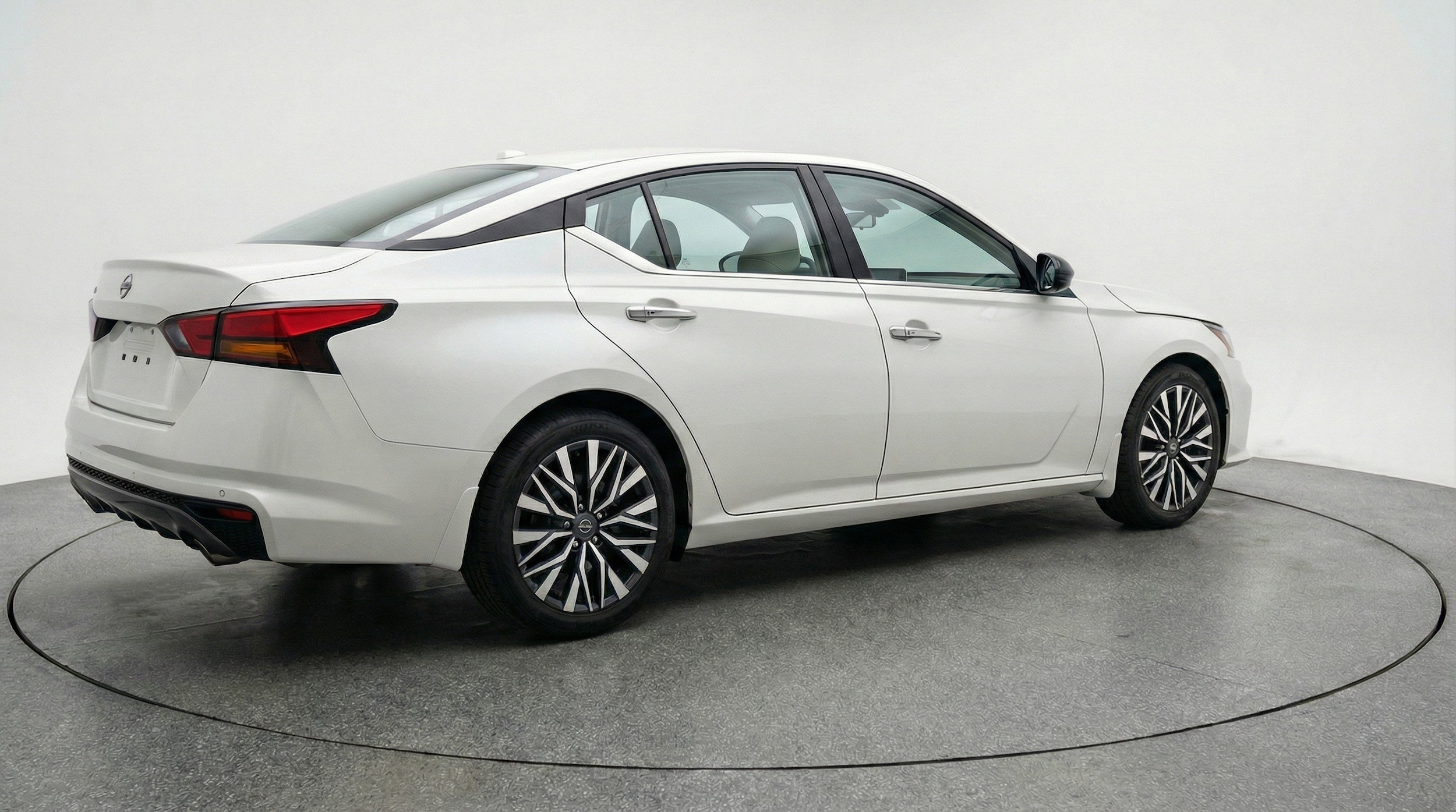 Thumbnail: 2025 Nissan Altima - 9