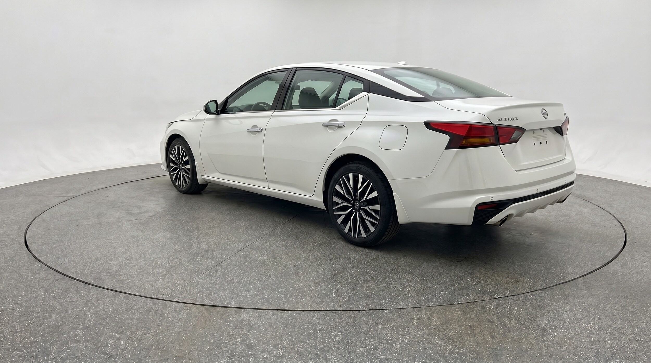 Thumbnail: 2025 Nissan Altima - 5