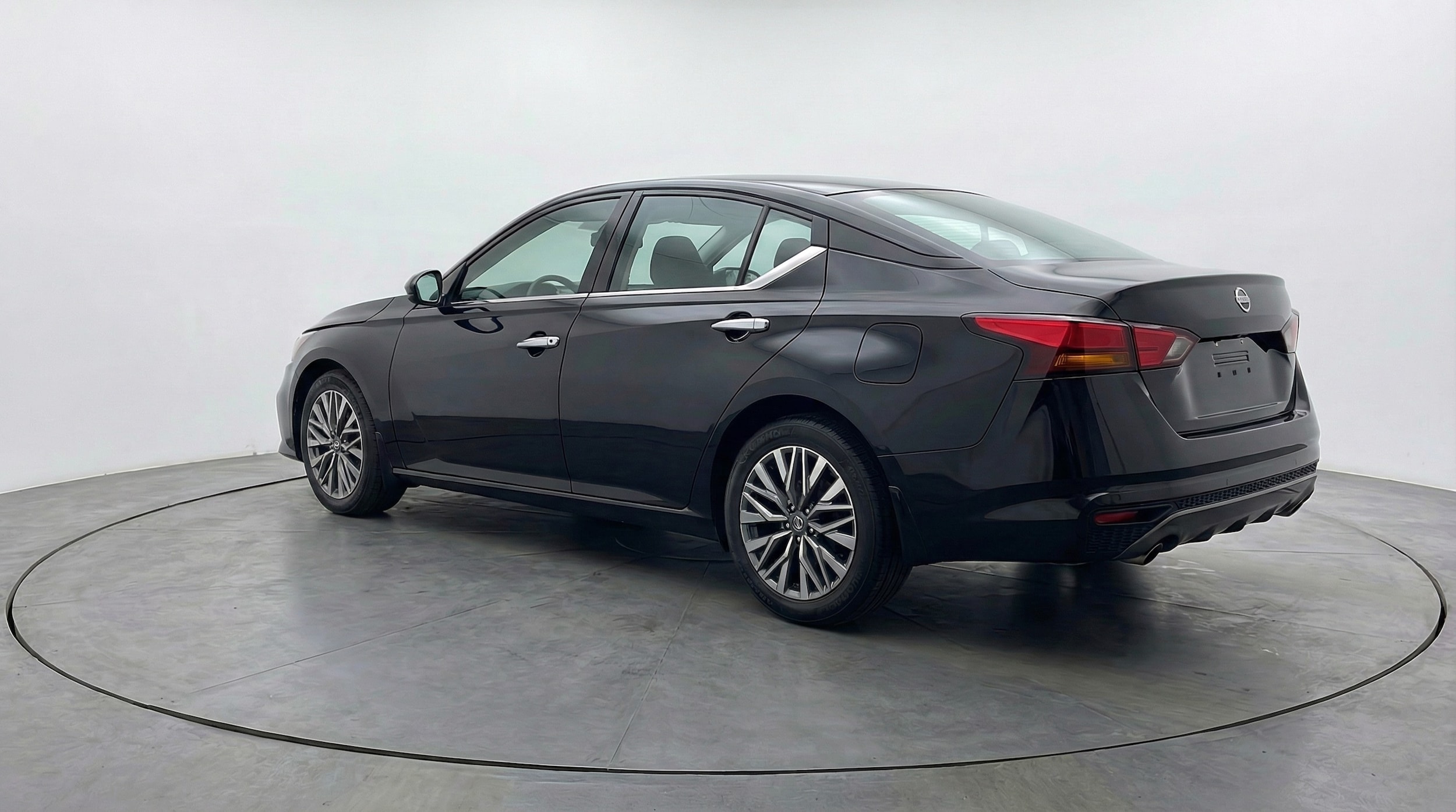 Thumbnail: 2025 Nissan Altima - 5