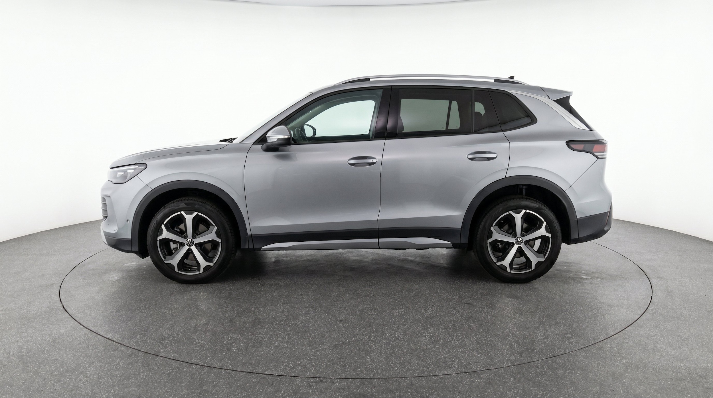 Thumbnail: 2026 Volkswagen Tiguan - 5