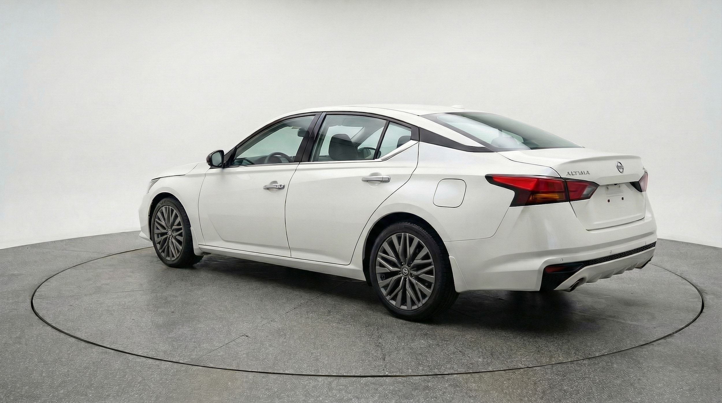 Thumbnail: 2025 Nissan Altima - 5