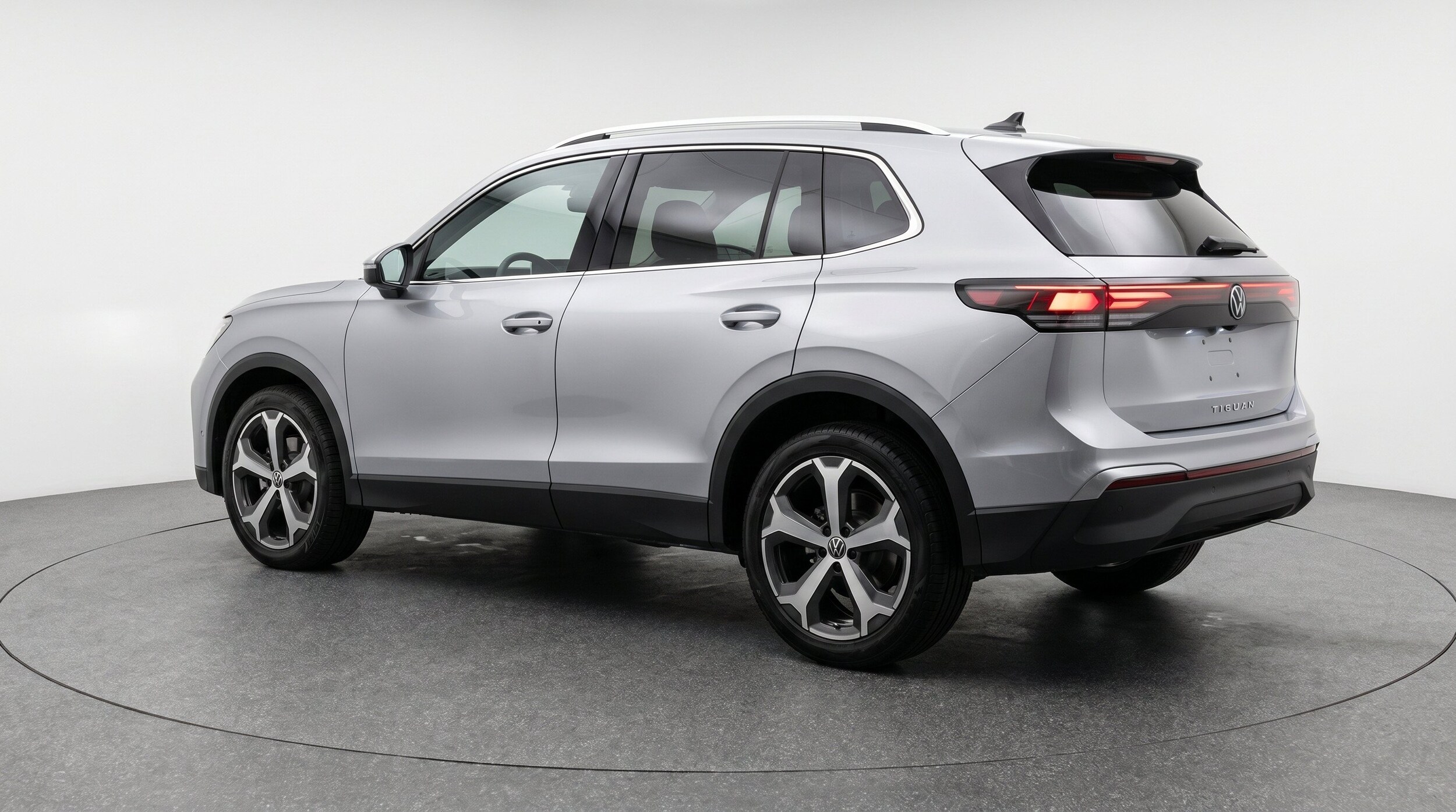 Thumbnail: 2026 Volkswagen Tiguan - 6