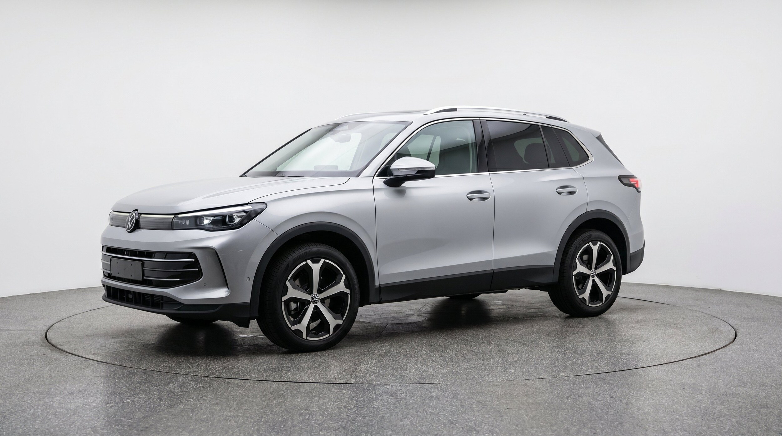 Thumbnail: 2026 Volkswagen Tiguan - 3