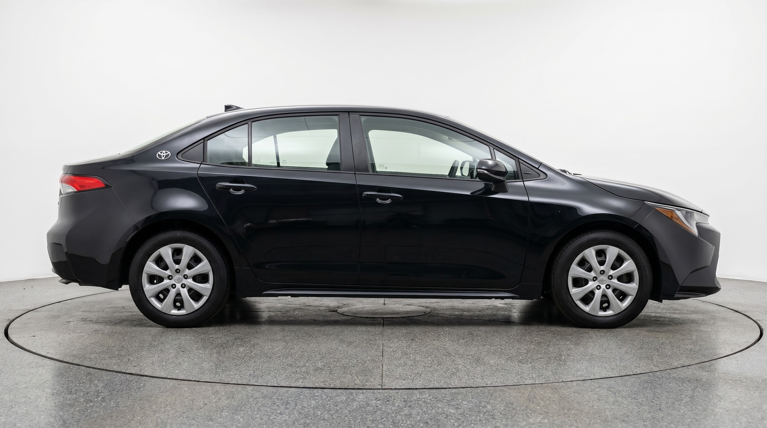 Thumbnail: 2025 Toyota Corolla - 8