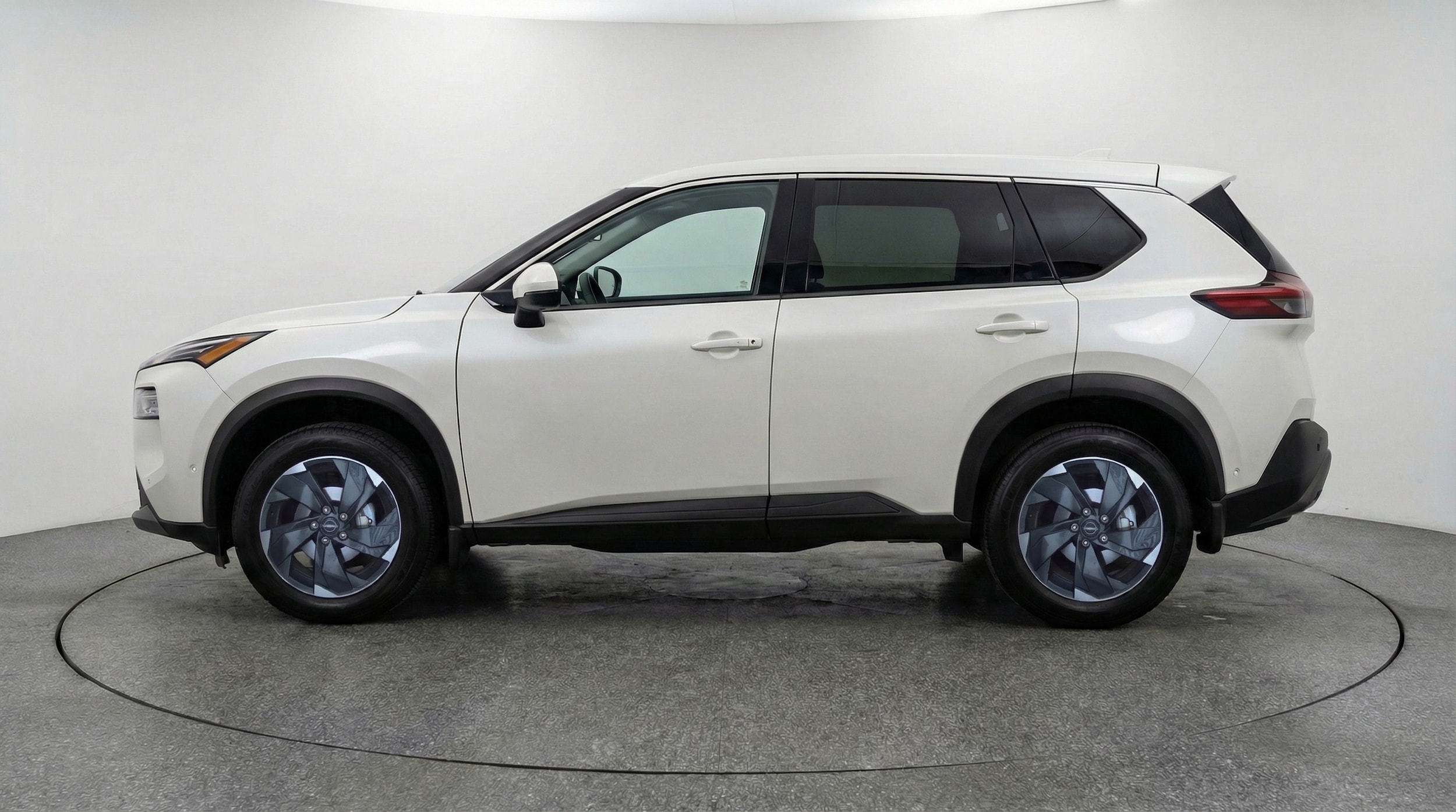 Thumbnail: 2025 Nissan Rogue - 4