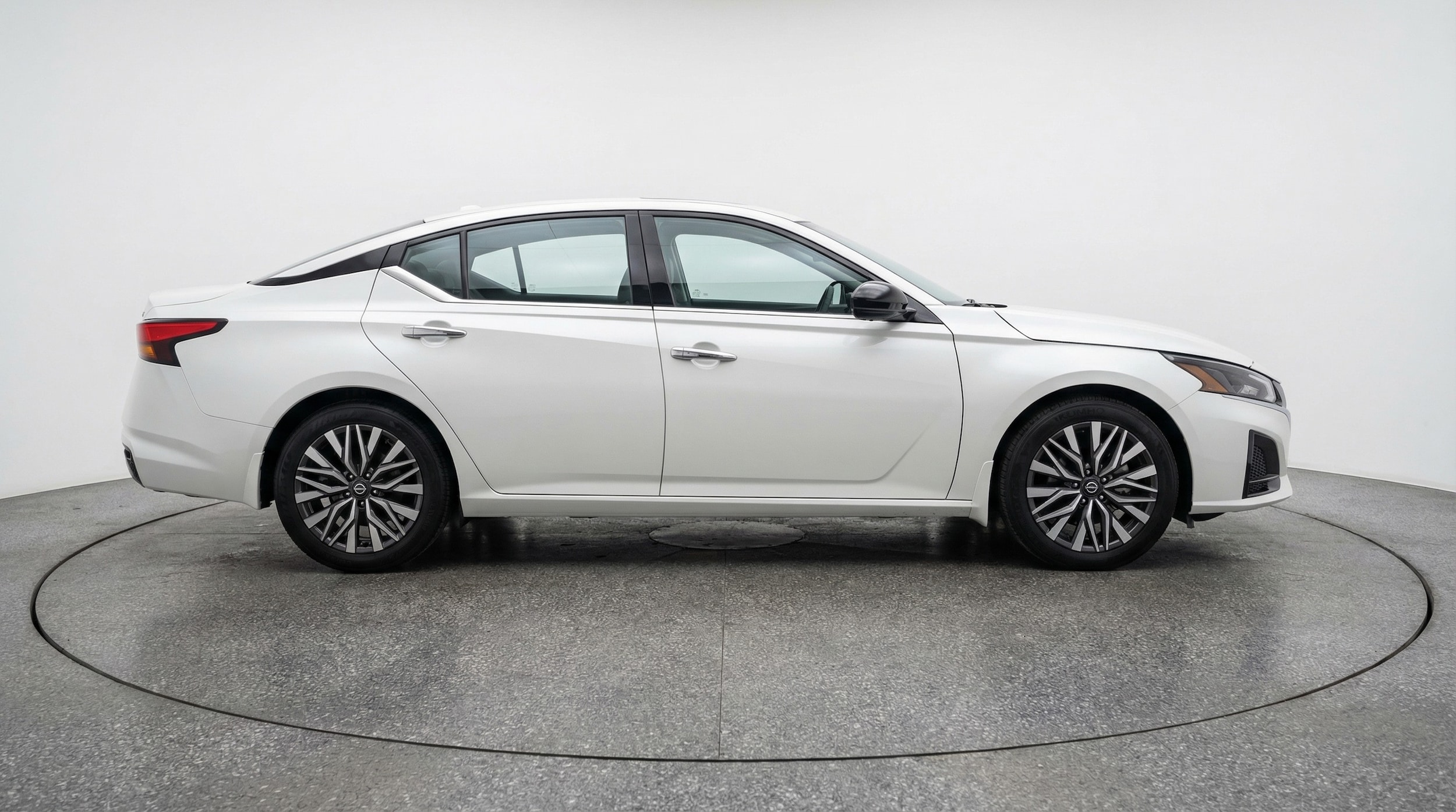 Thumbnail: 2025 Nissan Altima - 8