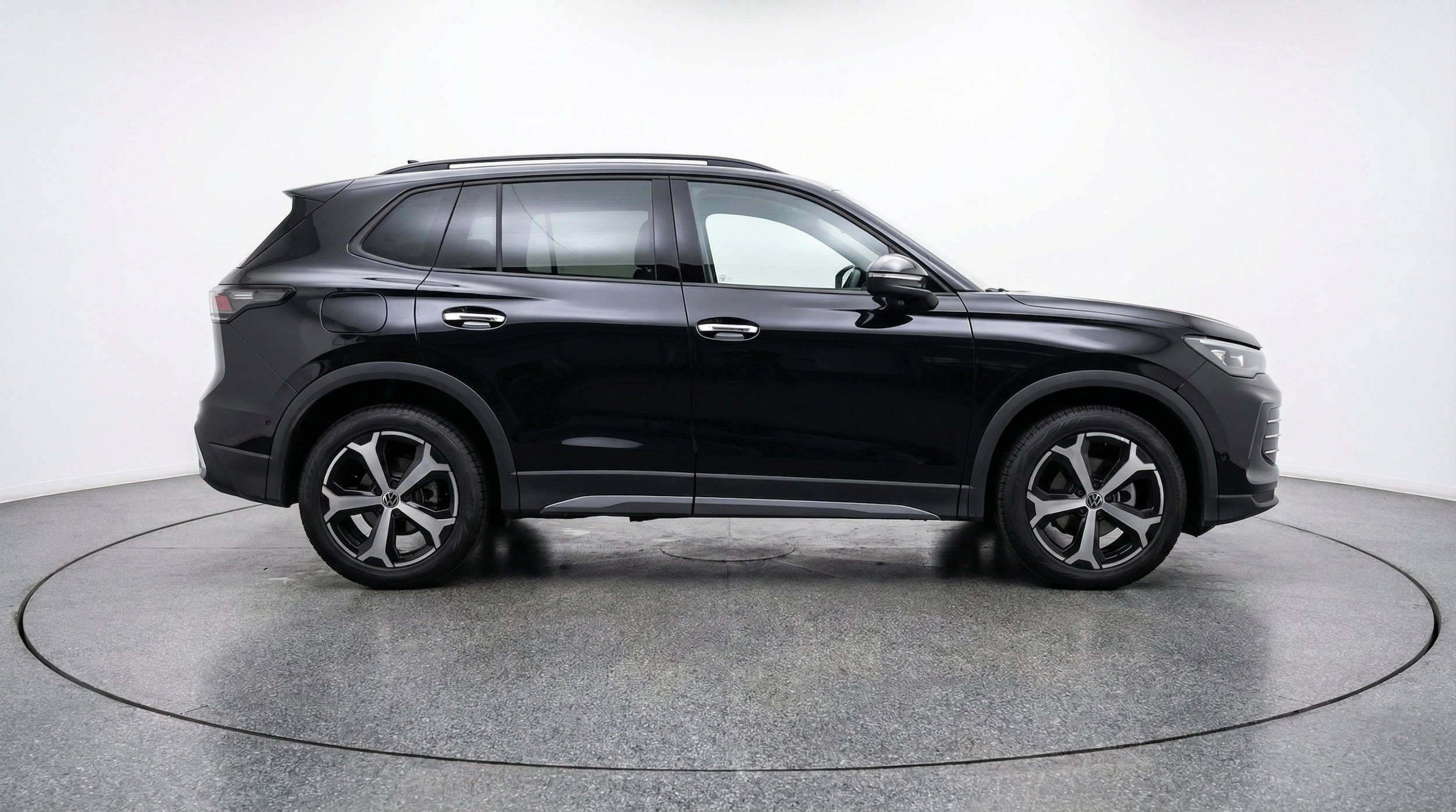 Thumbnail: 2026 Volkswagen Tiguan - 11