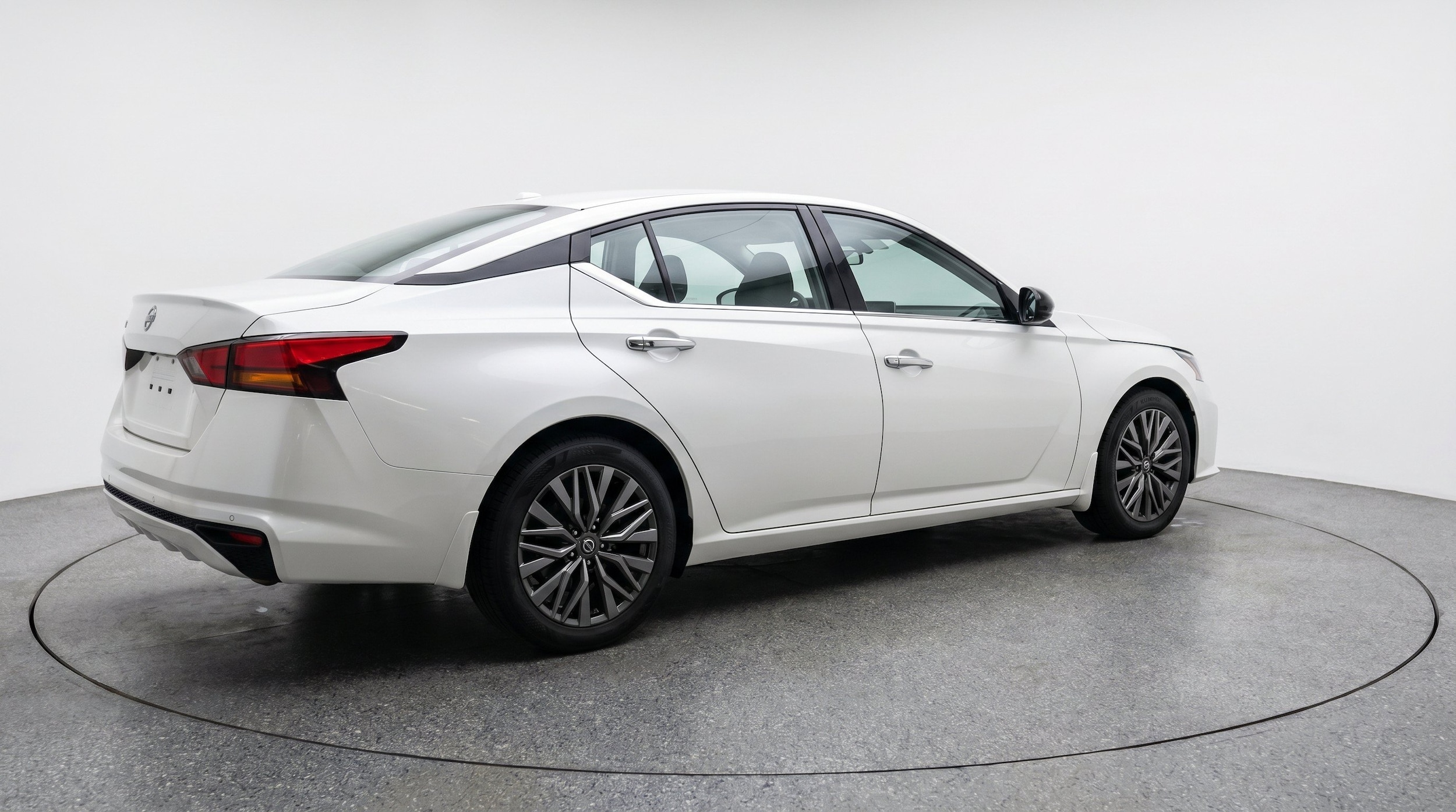 Thumbnail: 2025 Nissan Altima - 9