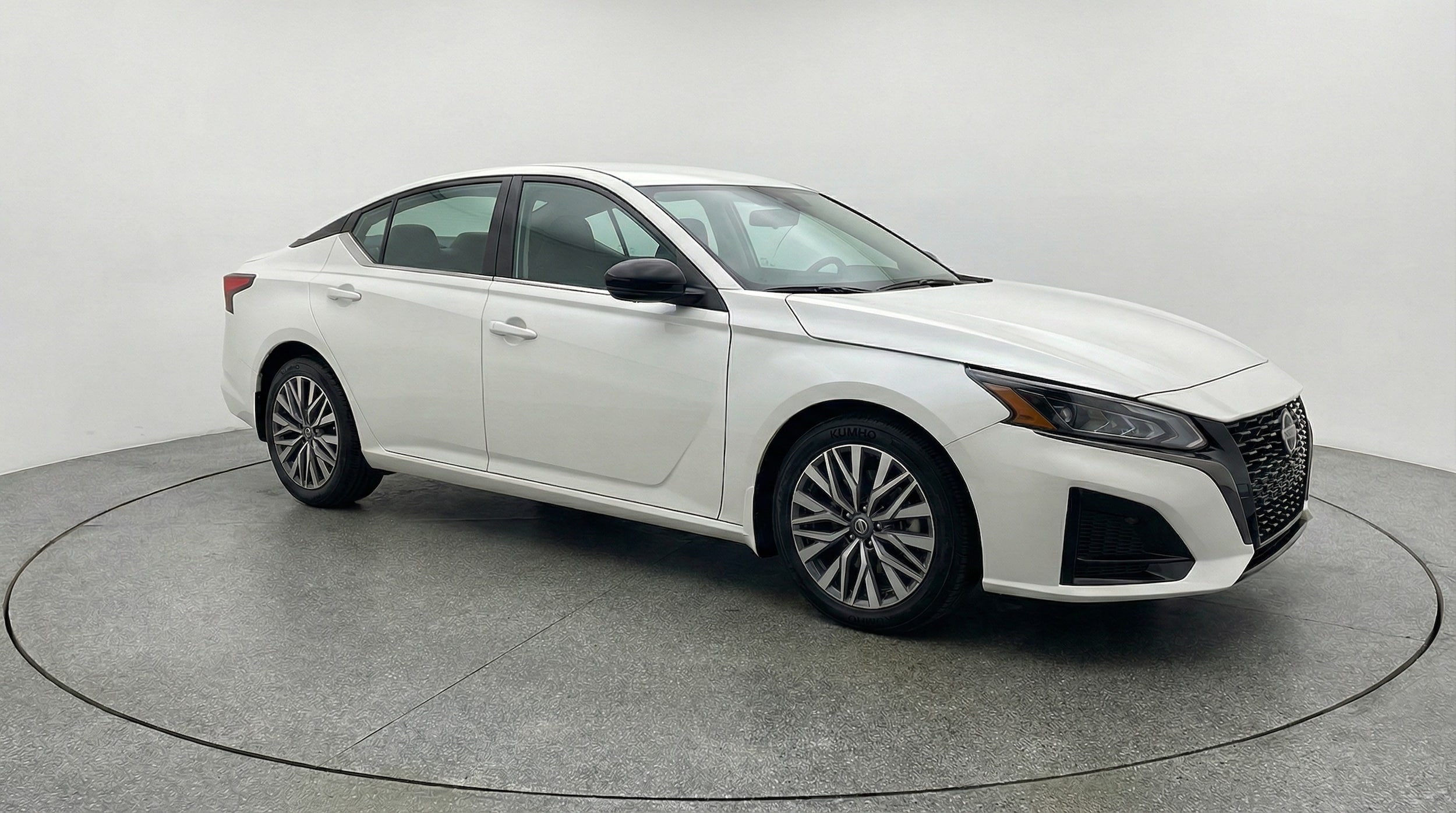 Thumbnail: 2025 Nissan Altima - 1
