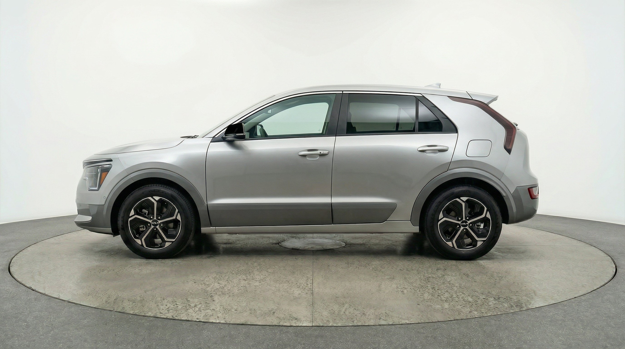 Thumbnail: 2026 Kia Niro - 5