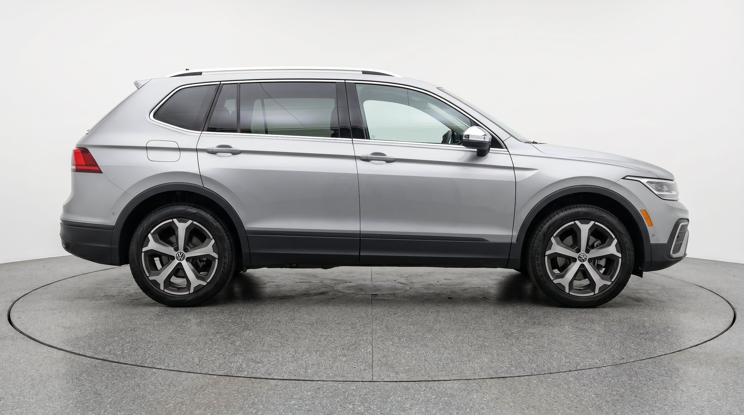 Thumbnail: 2026 Volkswagen Tiguan - 11