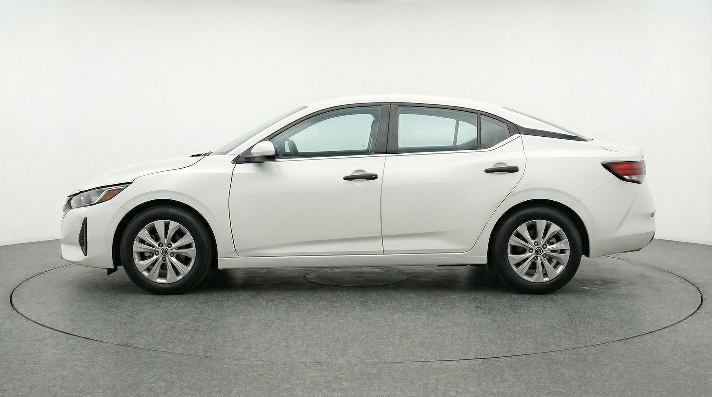 Thumbnail: 2025 Nissan Sentra - 4