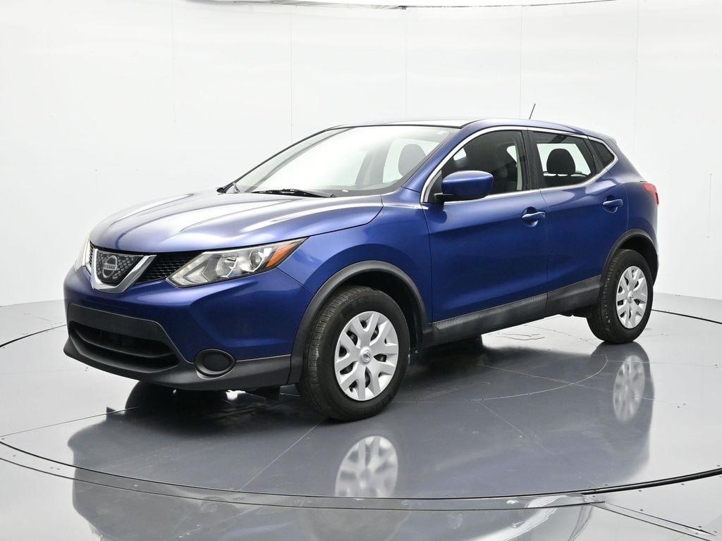 2018 Nissan Rogue Sport S's photo