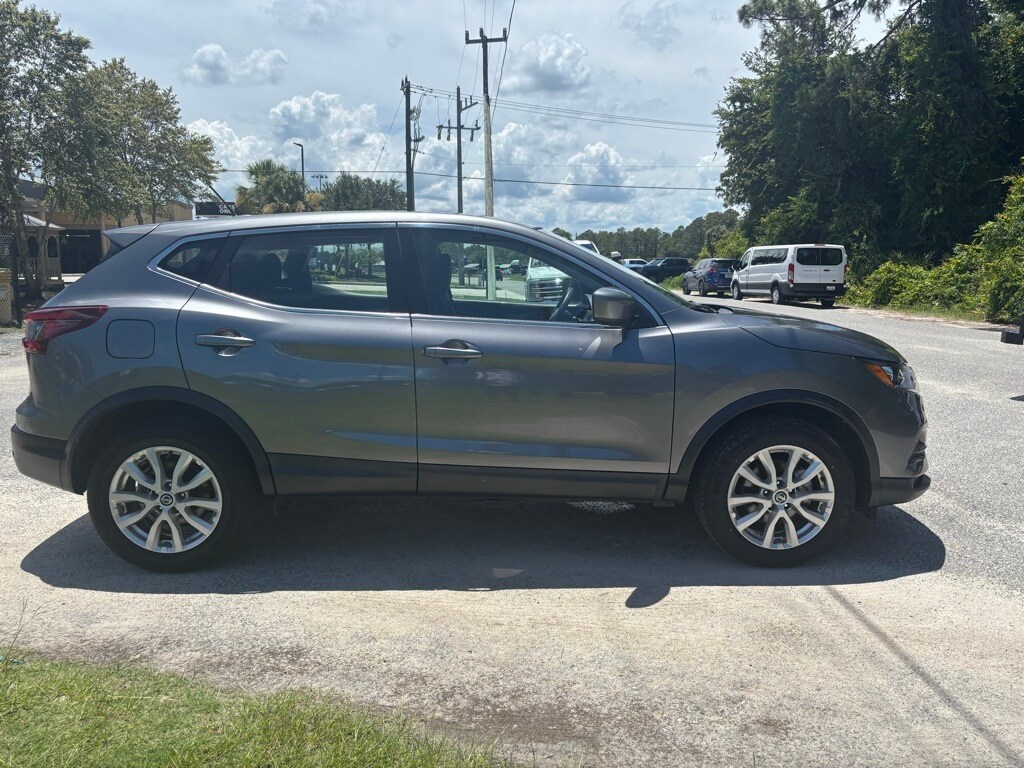 2021 Nissan Rogue Sport S photo 3