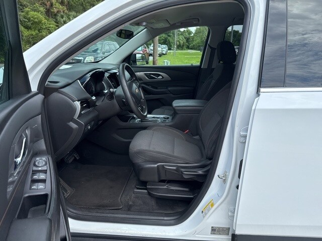 2019 Chevrolet Traverse 1LS photo 2