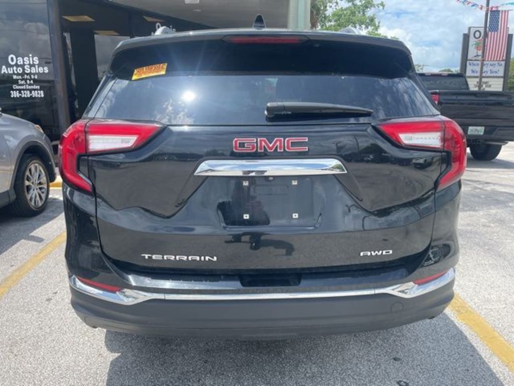 Used 2024 GMC Terrain SLT SUV