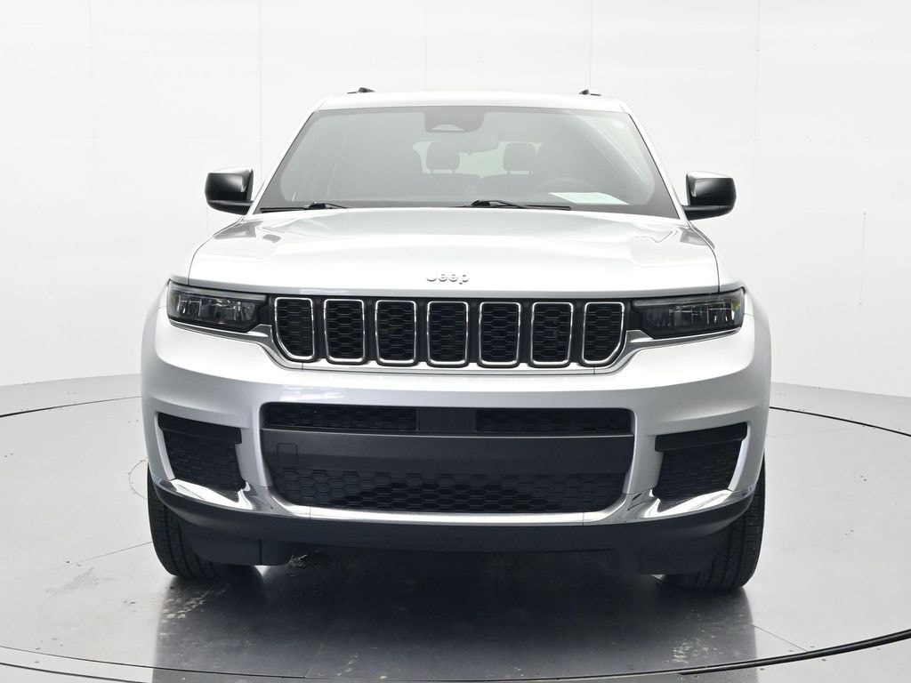 Used 2024 Jeep Grand Cherokee L Laredo SUV