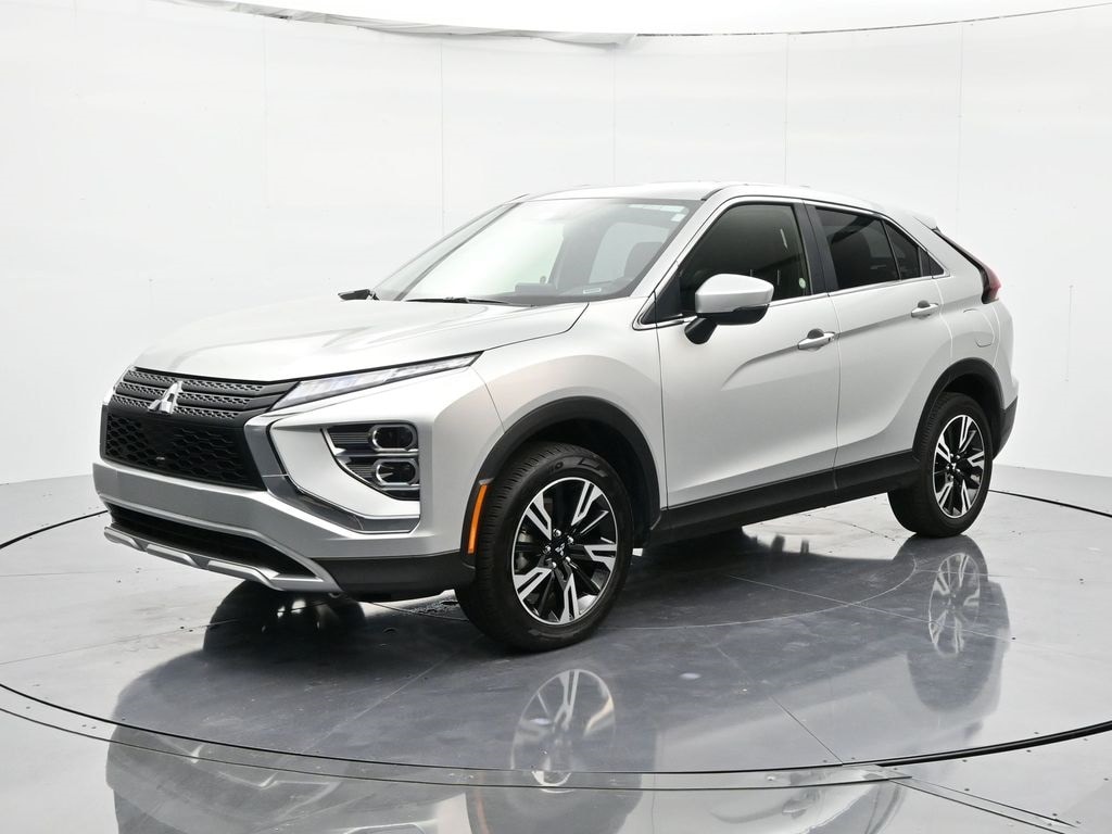 2024 Mitsubishi Eclipse Cross SE's photo